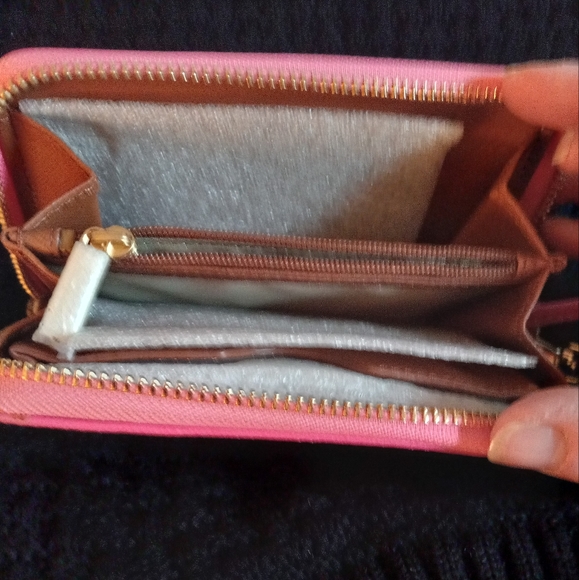 Tory Burke wristlet/ wallet - Picture 4 of 6